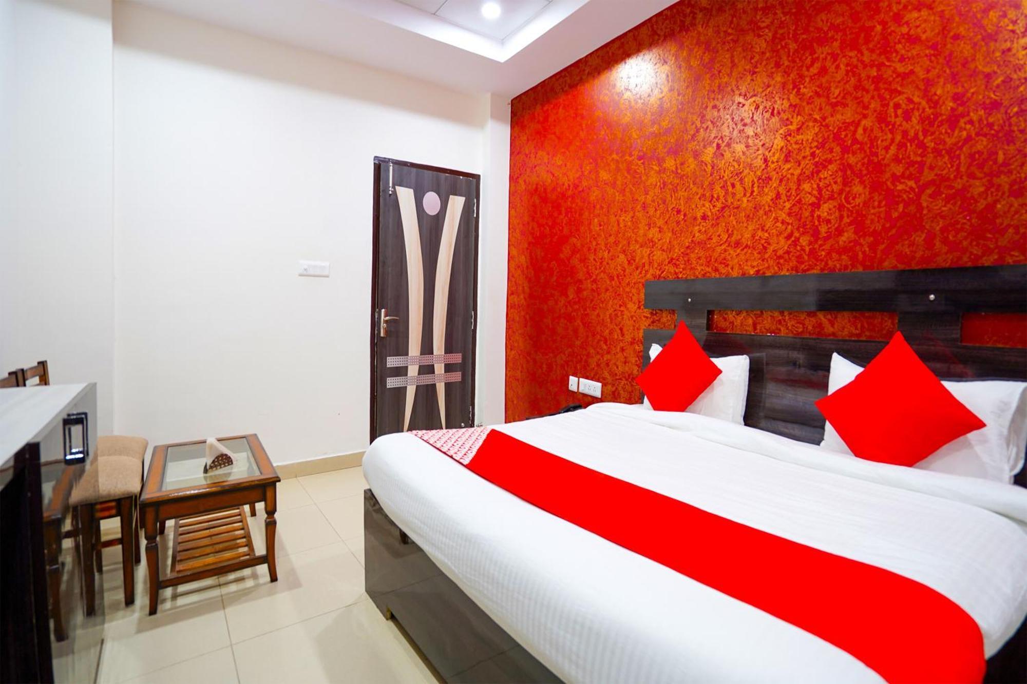 Hotel O H D Hotel Bhiwadi Exterior photo